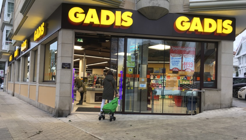 AMPLIAMOS Y MODERNIZAMOS 3 SUPERMERCADOS PARA MEJORAR EL SERVICIO A NUESTROS CLIENTE AMPLIAMOS Y MODERNIZAMOS 3 SUPERMERCADOS PARA MEJORAR EL SERVICIO A NUESTROS CLIENTE
