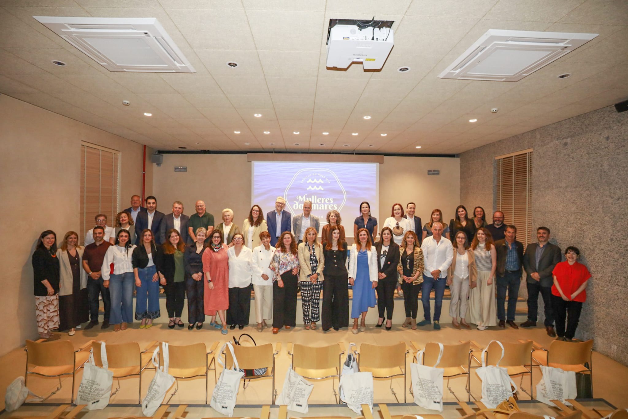 Imagen noticia VISIBILIZAMOS O PAPEL CLAVE DAS MULLERES NO SECTOR PESQUEIRO GALEGO