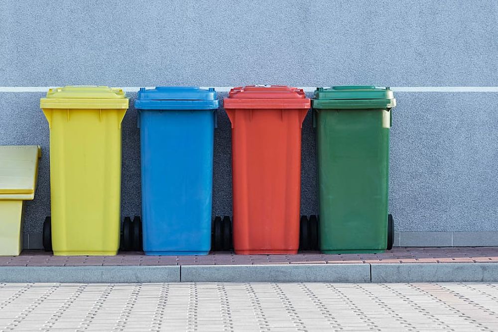 Tipos y colores de contenedores de reciclaje